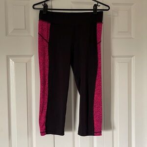Live Love Dream workout capris size M🥰🥰